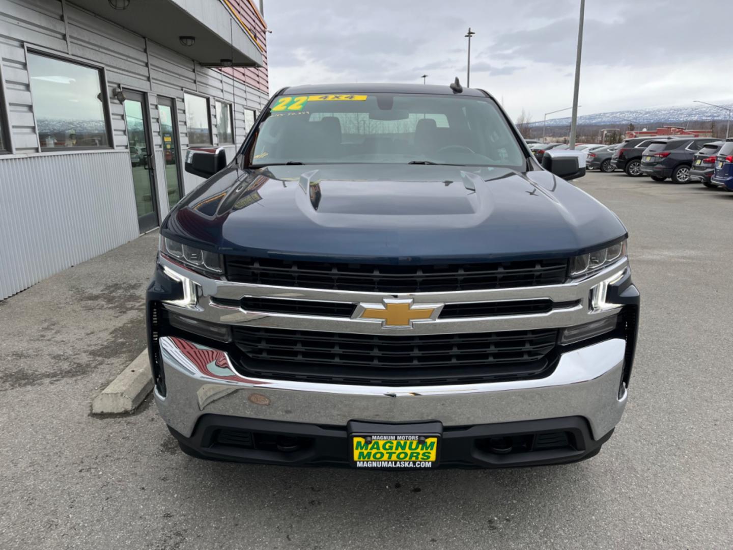 2022 BLUE /Black CHEVROLET SILVERADO 1500 LT (3GCUYDEDXNG) with an 5.3L engine, Automatic transmission, located at 1960 Industrial Drive, Wasilla, 99654, (907) 274-2277, 61.573475, -149.400146 - Photo#5